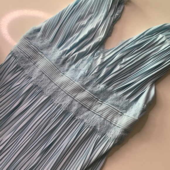 NWT ASOS plus pleated Sleeveless V-neck maxi dress - Picture 4 of 10